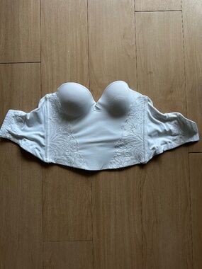 Gilligan & O'Malley 34B Strapless Bra White Back Closure Corset Underwire